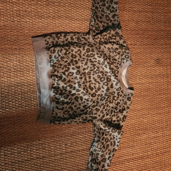 sweaters - Picture 1 of 3